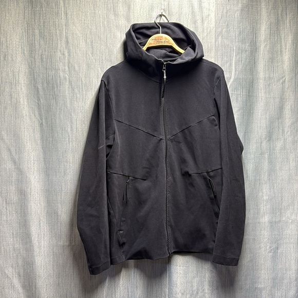 Nike Black Hooded Jacket / sweater size medium - Picture 2 of 10